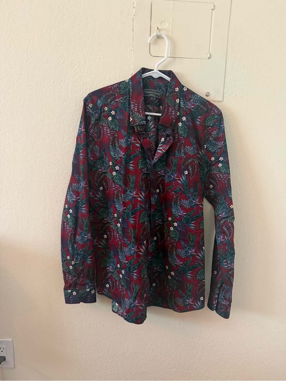 Vintage-Inspired Floral Button-Up Shirt - Burgundy Birds of Paradise